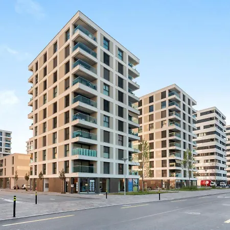 Loctowers A3-4-3 By Interhome * 로카르노