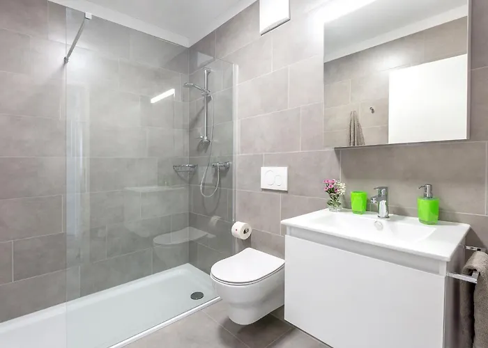 Loctowers A3-4-3 By Interhome